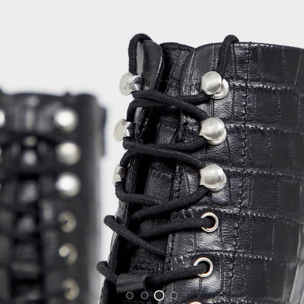 ASOS Design Rivet Leather Lace Up Boot - Picture 7 of 7